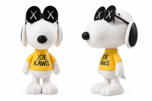 KAWS × PEANUTS JOE KAWS SNOOPY VINYL FIGURE
