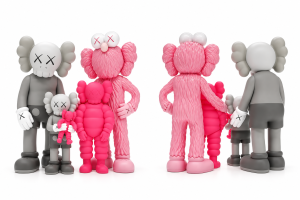 KAWS FAMILY — PINK / GREY VINYL FIGURE SET